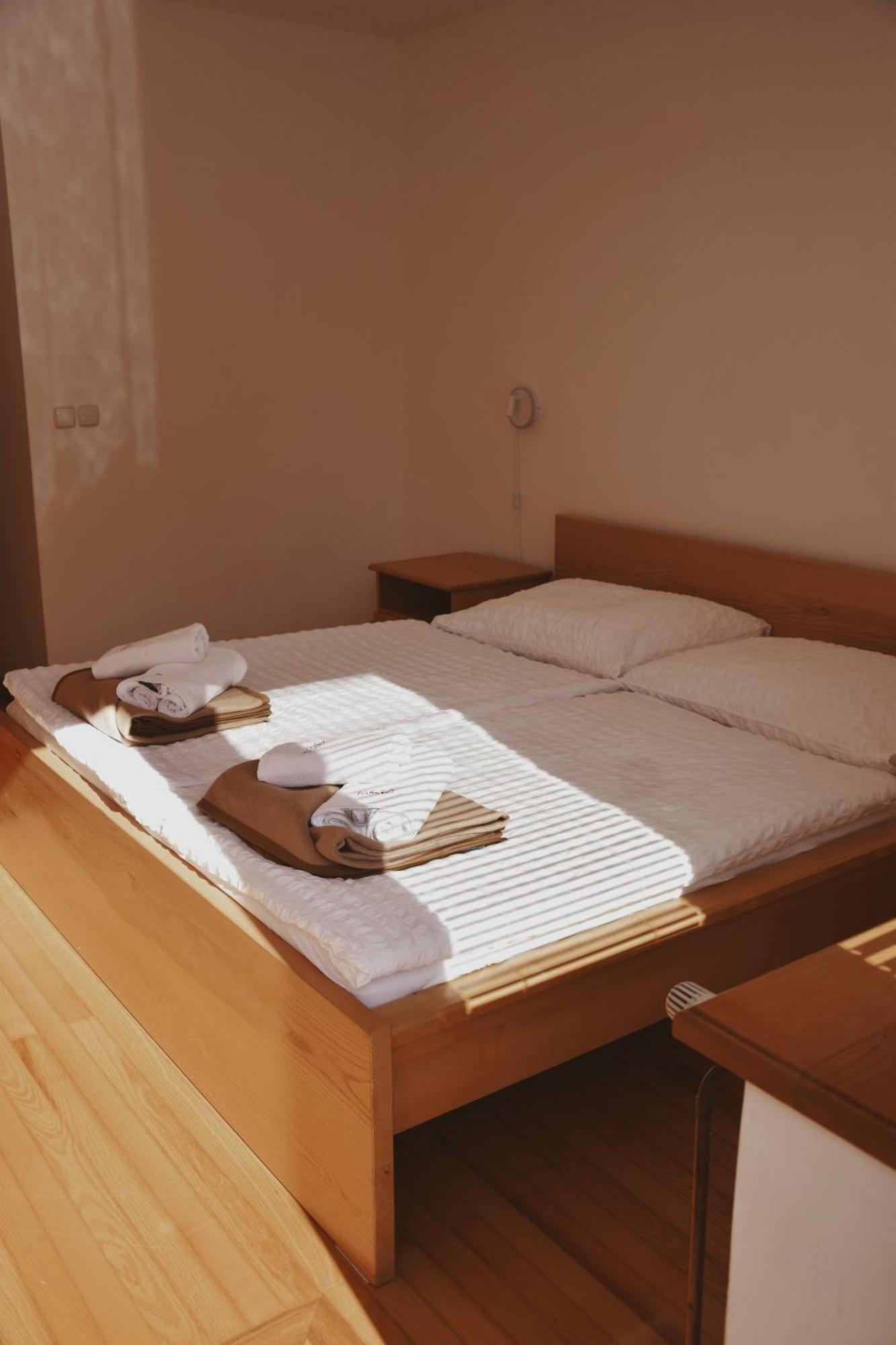 Rooms And Apartments Panker مورفسكه تيبليتسه المظهر الخارجي الصورة
