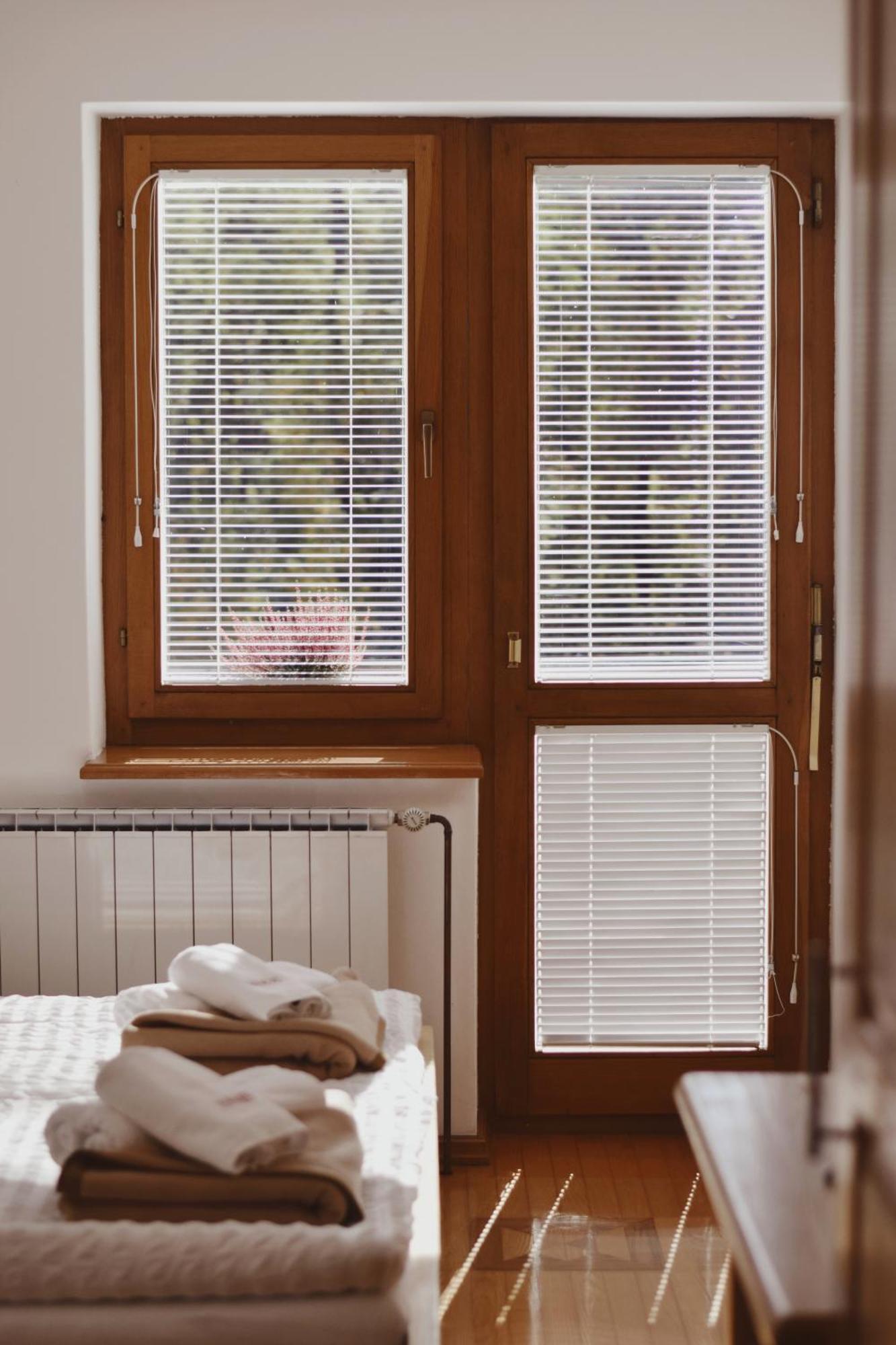 Rooms And Apartments Panker مورفسكه تيبليتسه المظهر الخارجي الصورة