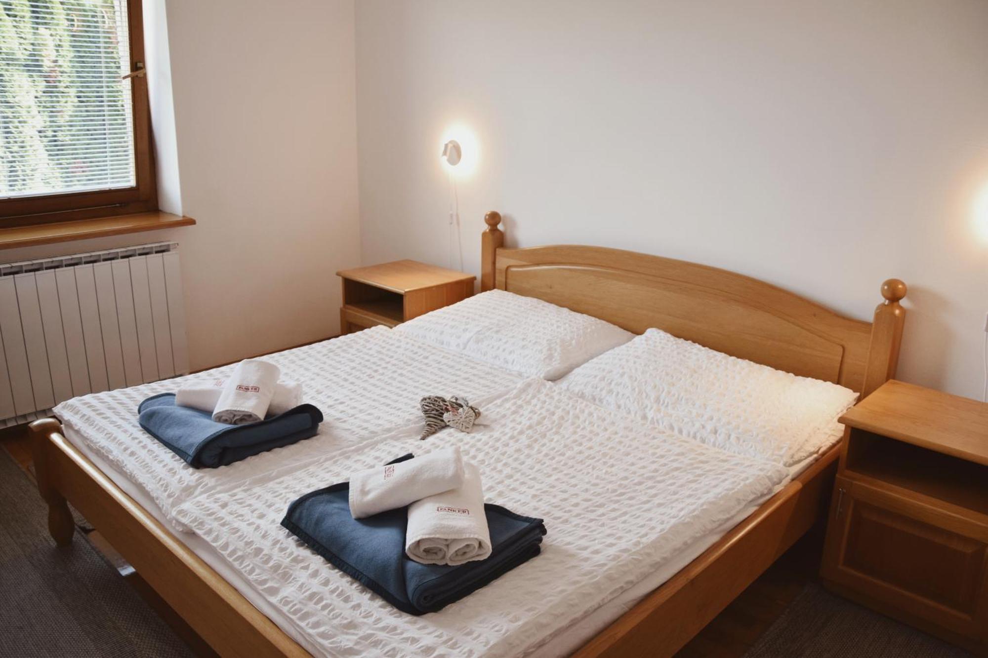 Rooms And Apartments Panker مورفسكه تيبليتسه المظهر الخارجي الصورة