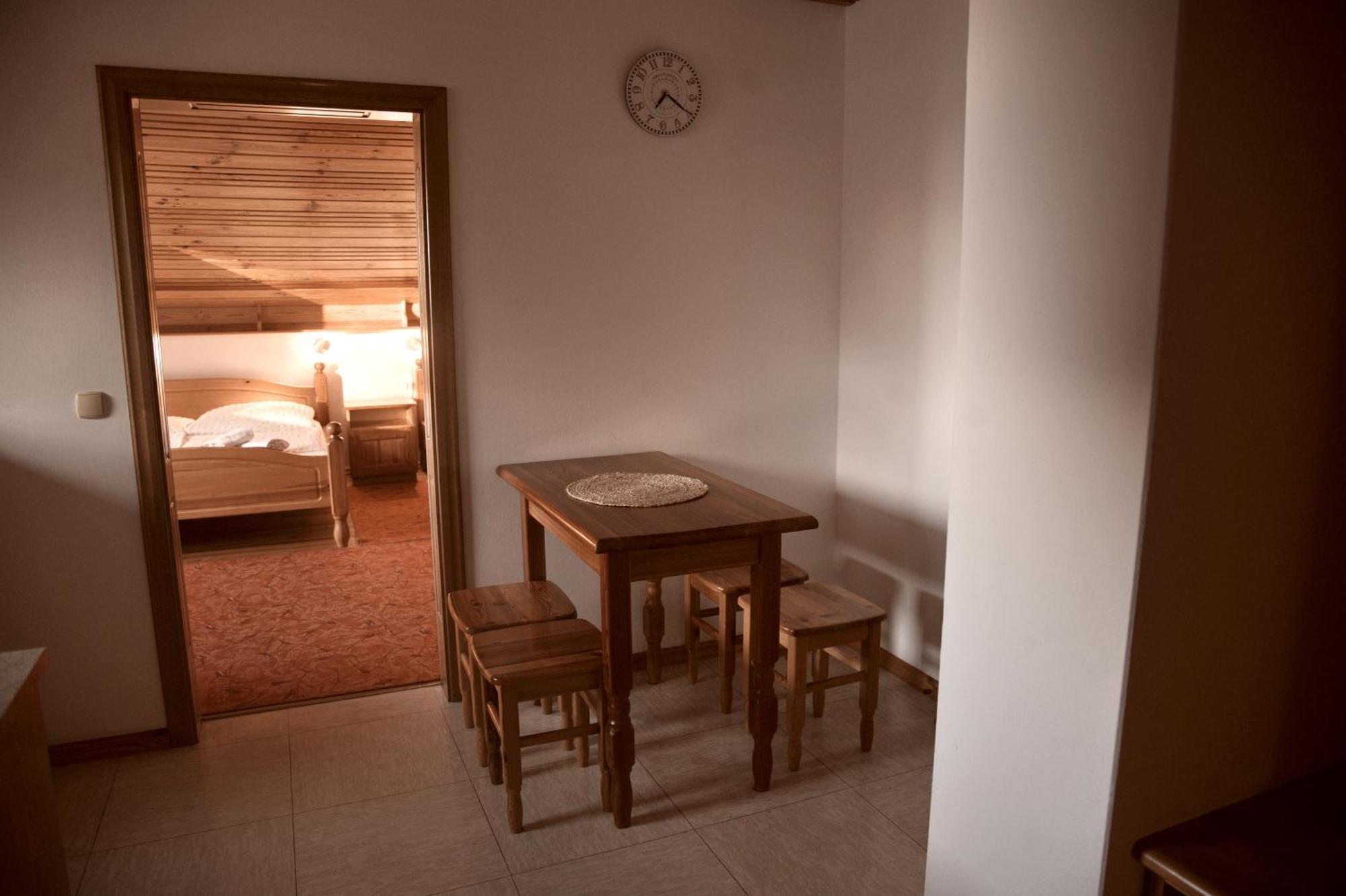 Rooms And Apartments Panker مورفسكه تيبليتسه المظهر الخارجي الصورة