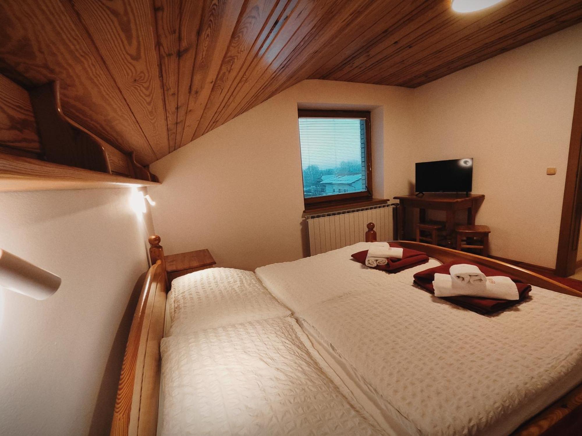 Rooms And Apartments Panker مورفسكه تيبليتسه المظهر الخارجي الصورة