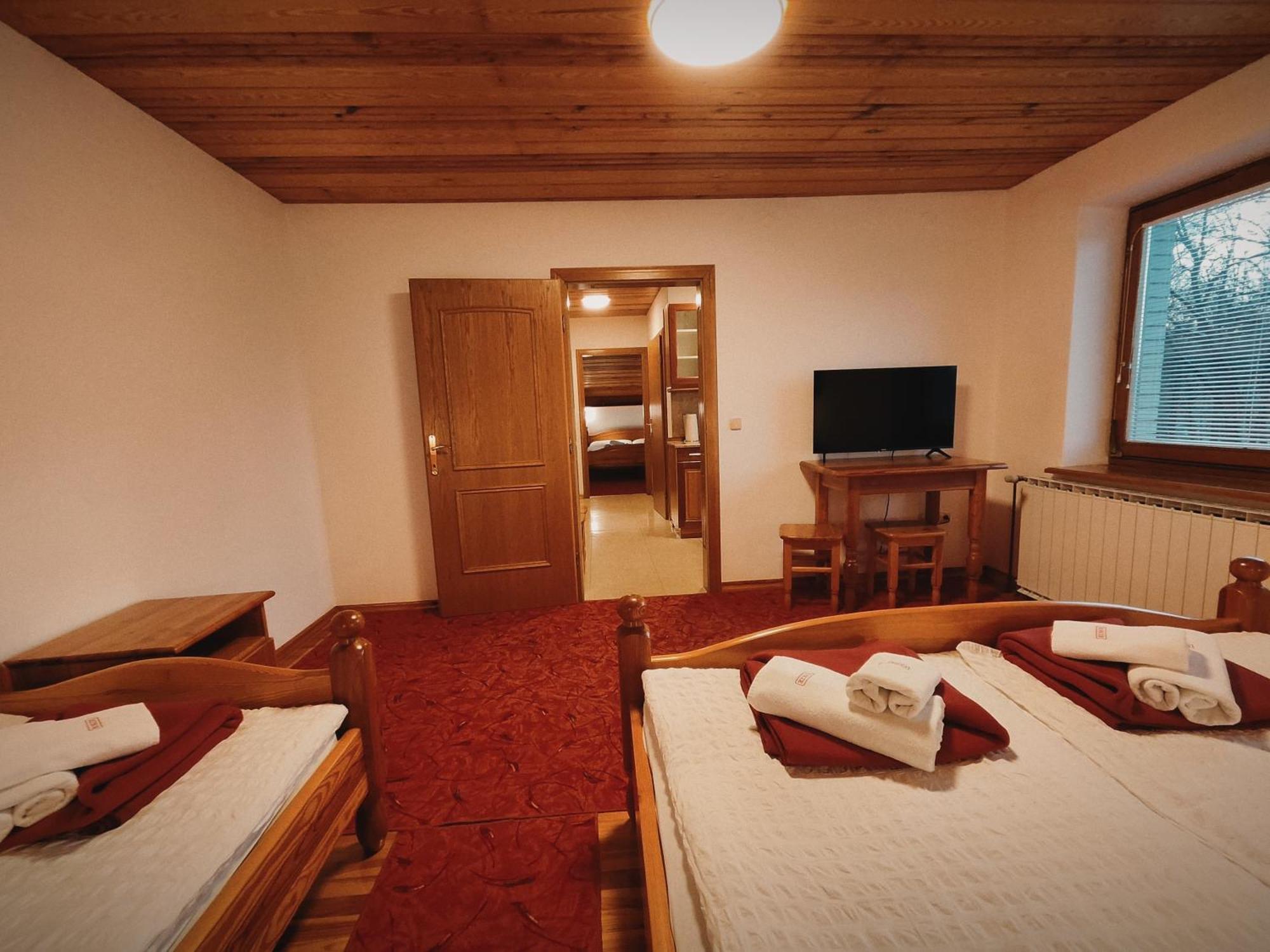 Rooms And Apartments Panker مورفسكه تيبليتسه المظهر الخارجي الصورة