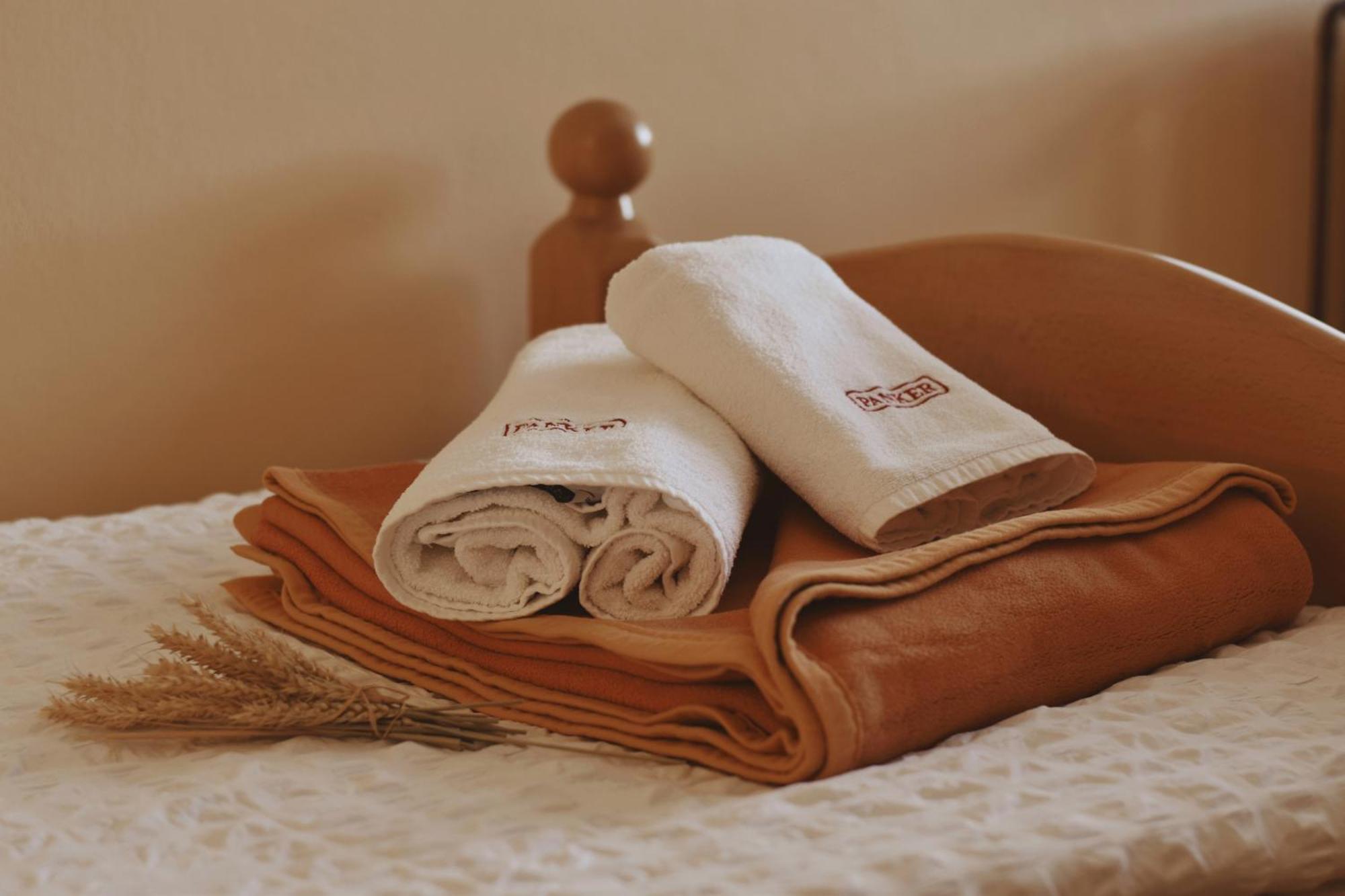 Rooms And Apartments Panker مورفسكه تيبليتسه المظهر الخارجي الصورة